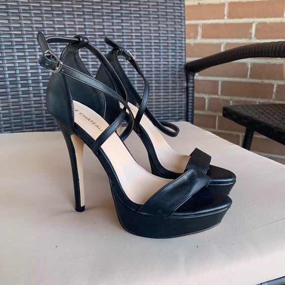 le chateau Shoes - LE CHATEAU Black Platform Sandals